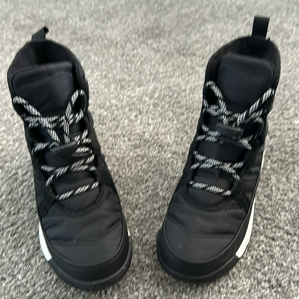 Great condition Sorel snow boots